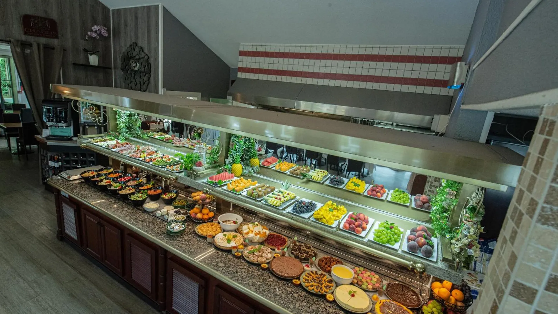 Logis Hotel - Le Relais Du Parisis Villeparisis