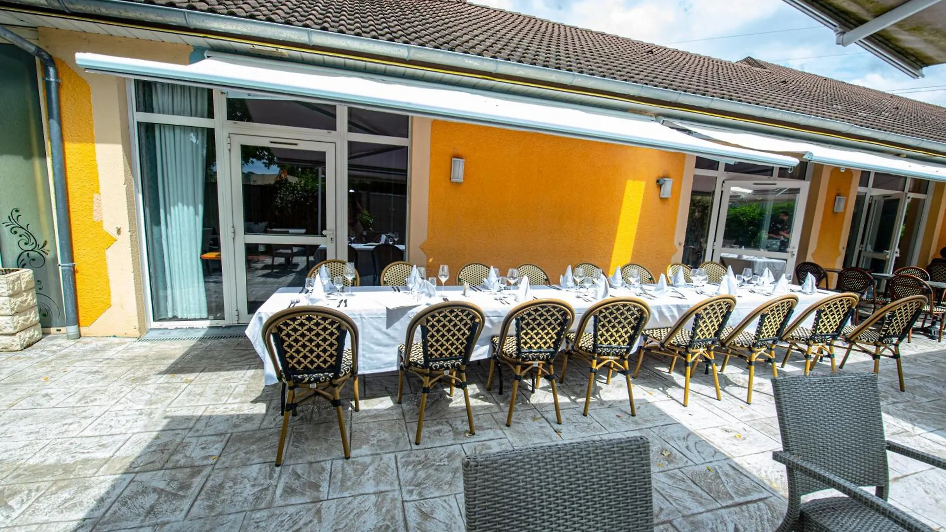 **  Logis Hotel - Le Relais Du Parisis Villeparisis Frankreich